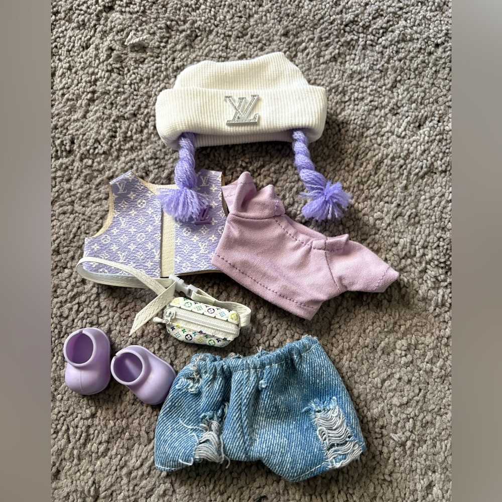 17cm labubu purple outfit
